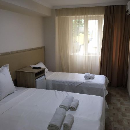 Femi Ji Hotel Batumi Exterior photo